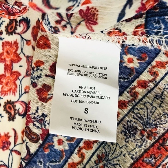 Altar’d State Bohemian Hippie Floral Crochet Kimono Sweater Topper - Picture 9 of 9